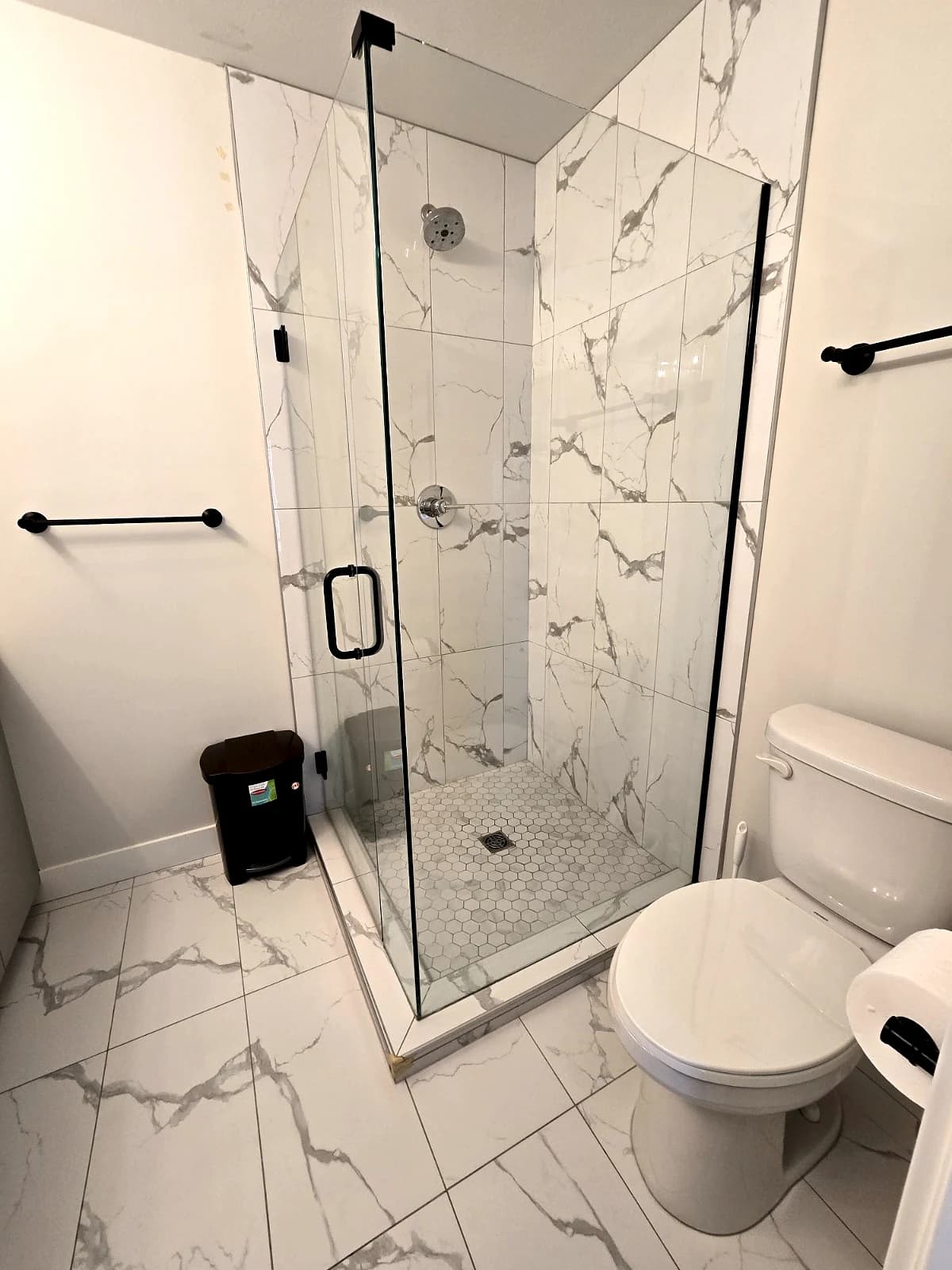Ensuite shower at the Maitland townhouse