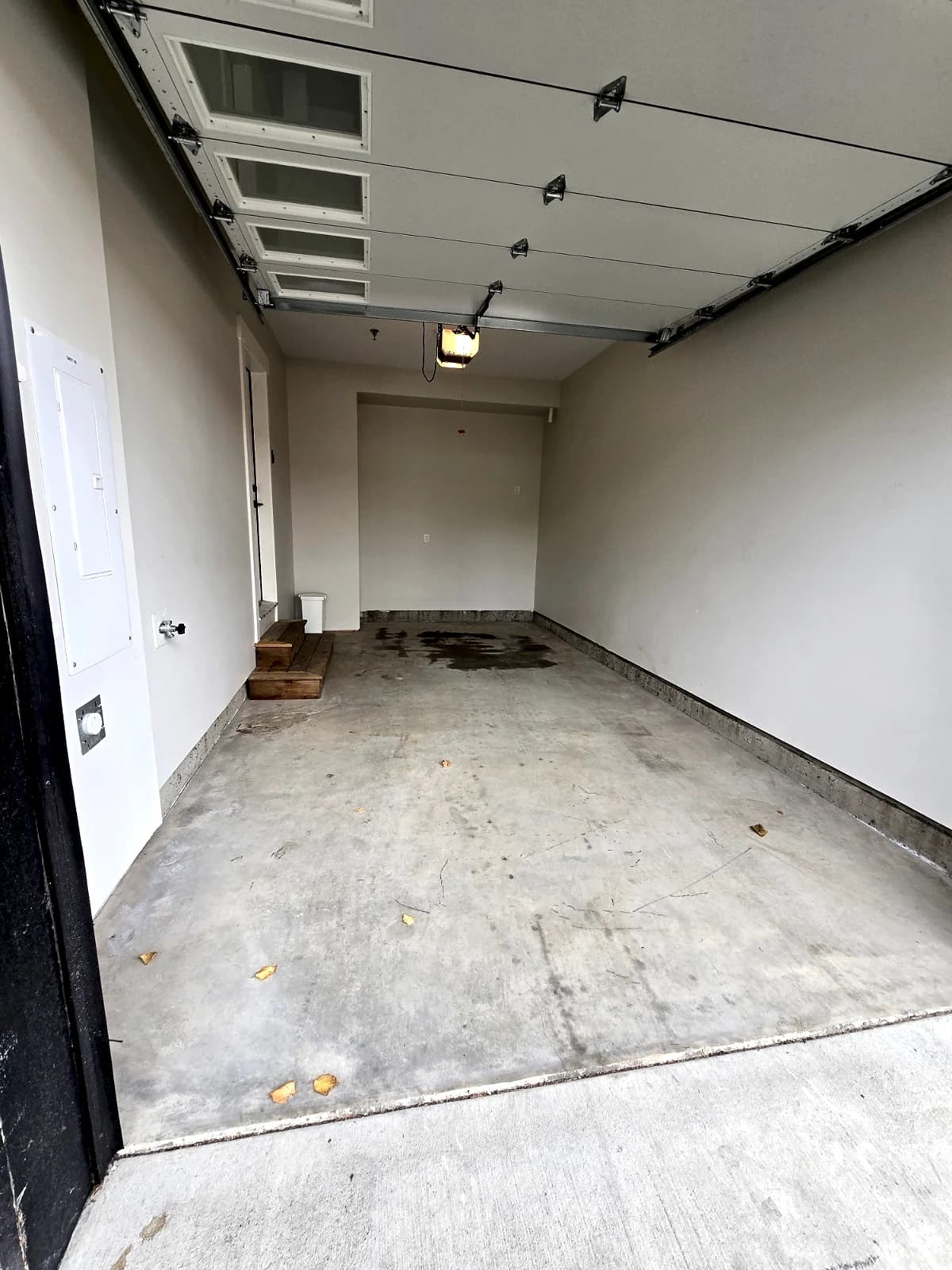 Private garage at the Maitland townhouse